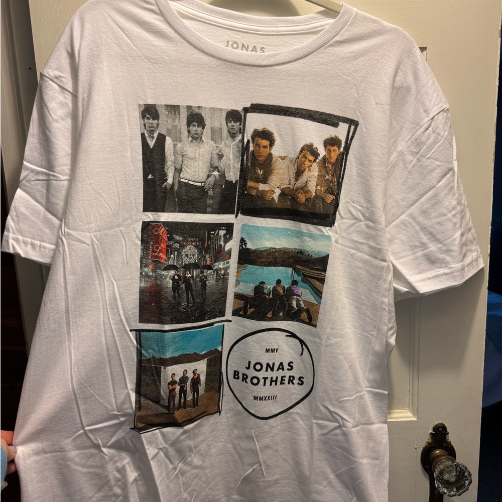 Jonas Brothers White Short Sleeve Tee with Photographic Prints